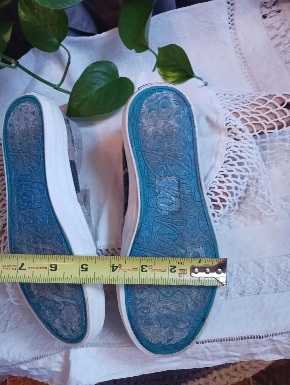 Blowfish Malibu Womens 7.5 Slip On Canvas Shoes Distressed Patchwork Clean
